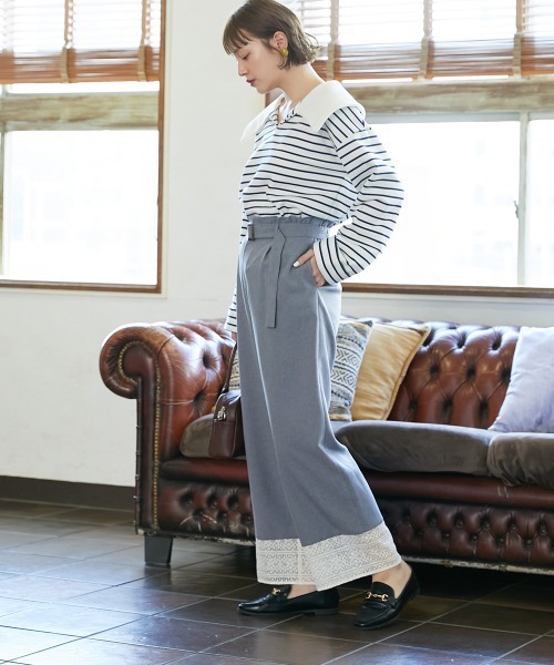 Le temps riche（ルタンリッシュ）の「裾レース使いベルト付きワンタックワイドパンツ　＜Le temps riche＞（その他パンツ・レディース・ベージュ/グレー・S/M/L/LL）」の9枚目の写真