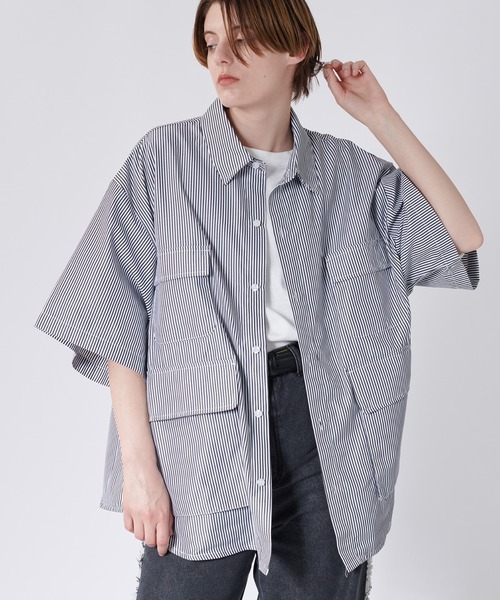 ONCILY（オンシェリー）の「MULTI POCKET STRIPED SHIRT / マルチ