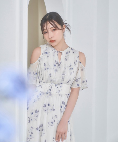 ANDGEEBEE（アンジービー）の「フラワータックワンピ（ワンピース・レディース・サックスブルー/ホワイト・MEDIUM）」の5枚目の写真