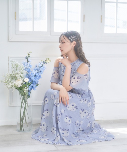 ANDGEEBEE（アンジービー）の「フラワータックワンピ（ワンピース・レディース・サックスブルー/ホワイト・MEDIUM）」の13枚目の写真