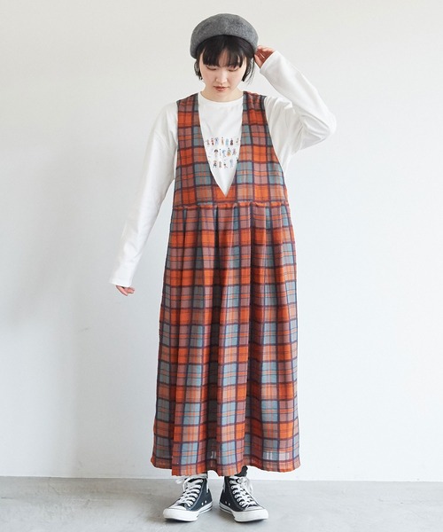 l'atelier du savon(アトリエドサボン)の「もじゃっとしたチェックのVネックワンピース(ジャンパースカート・レディース・ブルー/オレンジ・FREE)」の15枚目の写真