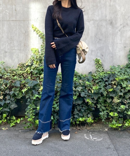 Olu.(オルドット)の「フレアスリーブクロップドニットトップス(ニット/セーター・レディース・ブラウン系その他/ブラック・FREE)」の8枚目の写真