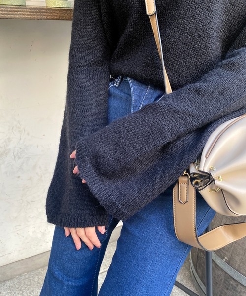 Olu.(オルドット)の「フレアスリーブクロップドニットトップス(ニット/セーター・レディース・ブラウン系その他/ブラック・FREE)」の6枚目の写真