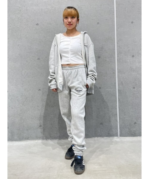 GAP（ギャップ）の「GAP "ATHLETIC" アーチロゴ ジョガーパンツ(ユニセックス)（スウェットパンツ・メンズ・ブラック/ワイン/ブルー/ホワイト系その他/ライトグレー・XS/S/M/L/XL）」の10枚目の写真