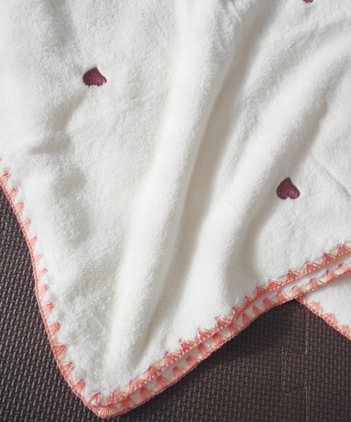 Port（ポート）の「ふわふわ  刺繍 ブランケット 【 チェリー / ムーン 】 #_（ブランケット・レディース・ホワイト/ピンク/ホワイト系その他/ブルー・FREE）」の7枚目の写真
