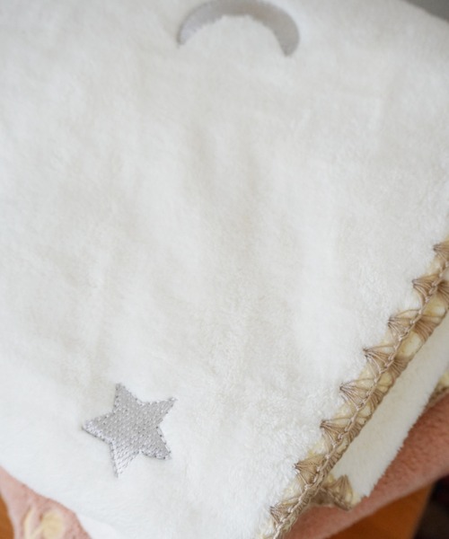 Port（ポート）の「ふわふわ  刺繍 ブランケット 【 チェリー / ムーン 】 #_（ブランケット・レディース・ホワイト/ピンク/ホワイト系その他/ブルー・FREE）」の16枚目の写真