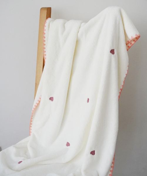 Port（ポート）の「ふわふわ  刺繍 ブランケット 【 チェリー / ムーン 】 #_（ブランケット・レディース・ホワイト/ピンク/ホワイト系その他/ブルー・FREE）」の12枚目の写真