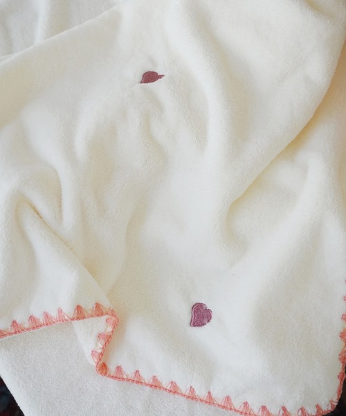 Port（ポート）の「ふわふわ  刺繍 ブランケット 【 チェリー / ムーン 】 #_（ブランケット・レディース・ホワイト/ピンク/ホワイト系その他/ブルー・FREE）」の19枚目の写真