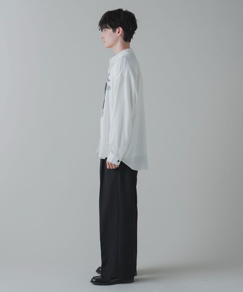 LUCY（ルーシー）の「LUCY/アムンゼンフラワー刺繍BIGシャツ（シャツ/ブラウス・メンズ・ブラック/ホワイト・MEDIUM/LARGE）」の4枚目の写真