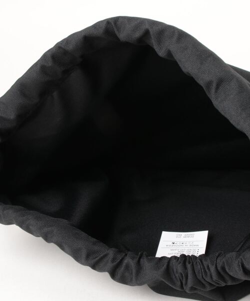 NIKE（ナイキ）の「【NIKE / ナイキ】ヘリテージ ナップサック（バックパック/リュック・メンズ・ブラック・ONESIZE）」の4枚目の写真