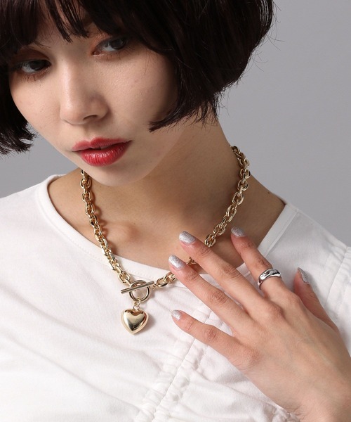 PAGEBOY(ページボーイ)の「ハートマンテルネックレス2(ネックレス・レディース・シルバー/ブラック/ゴールド・FREE)」の3枚目の写真