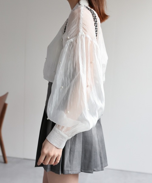 LAC-VERT(ラック・ヴェール)の「オーガンジーシアーパールボリュームブラウス(シャツ/ブラウス・レディース・グレイッシュベージュ/ブラック/ブルー/オフホワイト・FREE)」の18枚目の写真