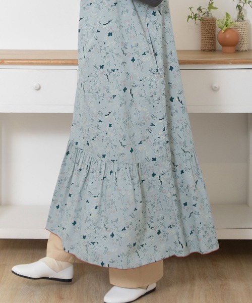 POU DOU DOU（プードゥドゥ）の「ボタニカル線画キャミソールワンピース（ワンピース・レディース・ベージュ/ブルー・3）」の10枚目の写真