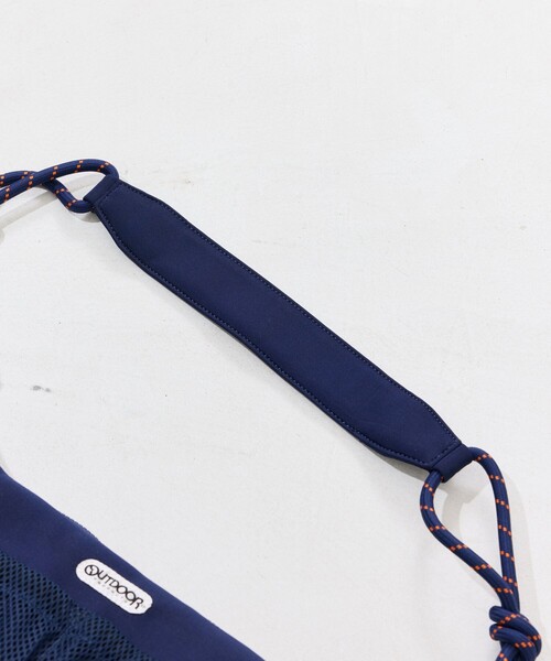 FREAK'S STORE（フリークスストア）の「限定展開　OUTDOOR PRODUCTS/アウトドアプロダクツ　別注 ダンボール ハーフムーン ショルダーバッグ（ショルダーバッグ・レディース・ネイビー/グレー/ブラック・ONE SIZE）」の11枚目の写真