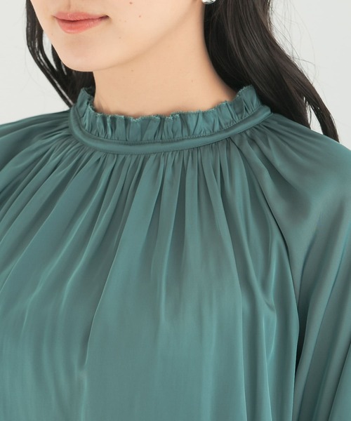 URBAN RESEARCH ROSSO WOMEN（アーバンリサーチ　ロッソ）の「2WAYネックフリルブラウス（シャツ/ブラウス・レディース・アイボリー/チャコールグレー/グリーン・FREE）」の5枚目の写真