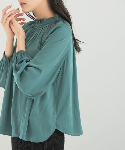 URBAN RESEARCH ROSSO WOMEN（アーバンリサーチ　ロッソ）の「2WAYネックフリルブラウス（シャツ/ブラウス・レディース・アイボリー/チャコールグレー/グリーン・FREE）」の8枚目の写真