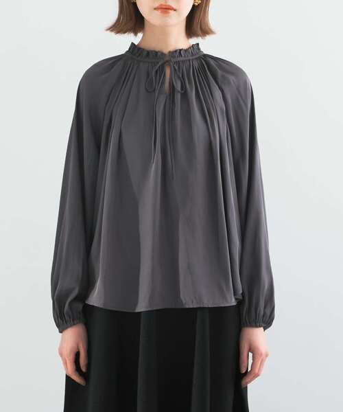 URBAN RESEARCH ROSSO WOMEN（アーバンリサーチ　ロッソ）の「2WAYネックフリルブラウス（シャツ/ブラウス・レディース・アイボリー/チャコールグレー/グリーン・FREE）」の11枚目の写真