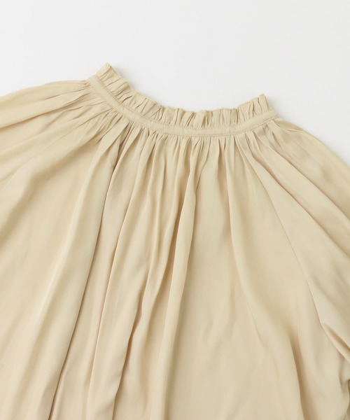 URBAN RESEARCH ROSSO WOMEN（アーバンリサーチ　ロッソ）の「2WAYネックフリルブラウス（シャツ/ブラウス・レディース・アイボリー/チャコールグレー/グリーン・FREE）」の21枚目の写真