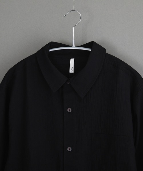 VIBGYOR（ヴィブジョー）の「ランダムワッシャー レギュラーシャツ（シャツ/ブラウス・メンズ・ブラック/ホワイト・LARGE/MEDIUM）」の4枚目の写真