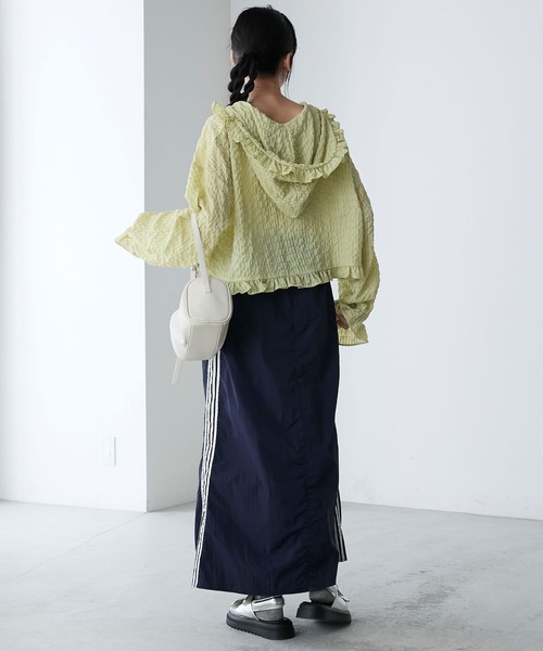 forksy.(フォルクシー)の「【forksy.】シアーフリルフードクロップドブラウス(シャツ/ブラウス・レディース・アイボリー/ブラック/ライム/ネイビー・FREE)」の16枚目の写真
