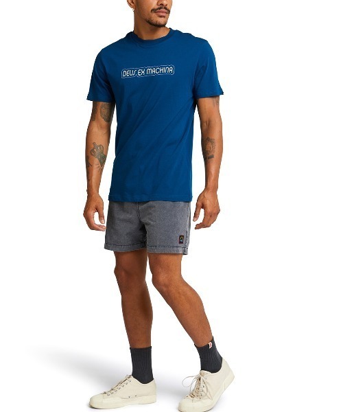 DEUS EX MACHINA(デウスエクスマキナ)の「POTS TEE オーガニックコットンTシャツ レギュラーフィット(Tシャツ/カットソー・メンズ・ブラック/ブルー系その他・LARGE/MEDIUM)」の4枚目の写真