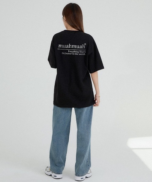 muahmuah(ムーアムーア)の「A'GEM/9 × .kom 『muah muah/ムーアムーア』SIGNATURE BACK POINT HALF T-SHIRT/シグニチャーバックポイントハーフTシャツ(Tシャツ/カットソー・レディース・ブラック/ホワイト・FREE)」の10枚目の写真