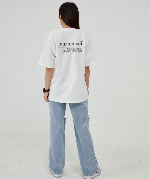 muahmuah(ムーアムーア)の「A'GEM/9 × .kom 『muah muah/ムーアムーア』SIGNATURE BACK POINT HALF T-SHIRT/シグニチャーバックポイントハーフTシャツ(Tシャツ/カットソー・レディース・ブラック/ホワイト・FREE)」の6枚目の写真