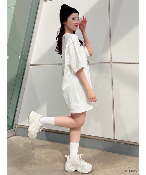 MIIA（ミーア）の「【Disney/塔の上のラプンツェル】グラフィックプリントビッグTシャツ（Tシャツ/カットソー・レディース・オフホワイト/ブラック・FREE）」の18枚目の写真