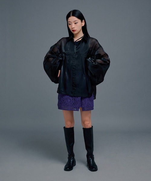 Ellno de Mavie(エルノデメヴィ)の「ボリュームタックグロッシーシアーシャツ(シャツ/ブラウス・レディース・ブラック/ライトグレー・FREE)」の11枚目の写真