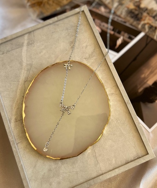 DiamondHearts(ダイヤモンドハーツ)の「リボン&ストーンチャームネックレス(ネックレス・レディース・シルバー/ゴールド系その他・FREE)」の9枚目の写真