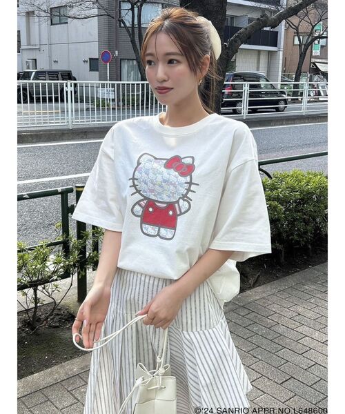 dazzlin(ダズリン)の「【ハローキティコラボ】50周年T(Tシャツ/カットソー・レディース・ブラック/オフホワイト・FREE)」の3枚目の写真