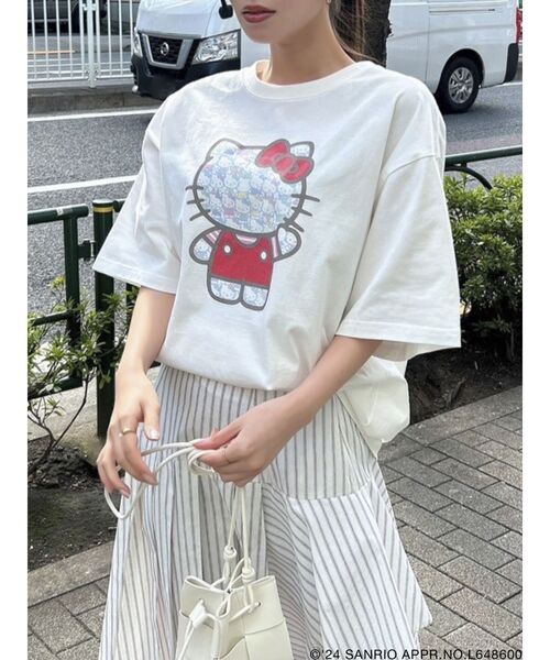 dazzlin(ダズリン)の「【ハローキティコラボ】50周年T(Tシャツ/カットソー・レディース・ブラック/オフホワイト・FREE)」の7枚目の写真