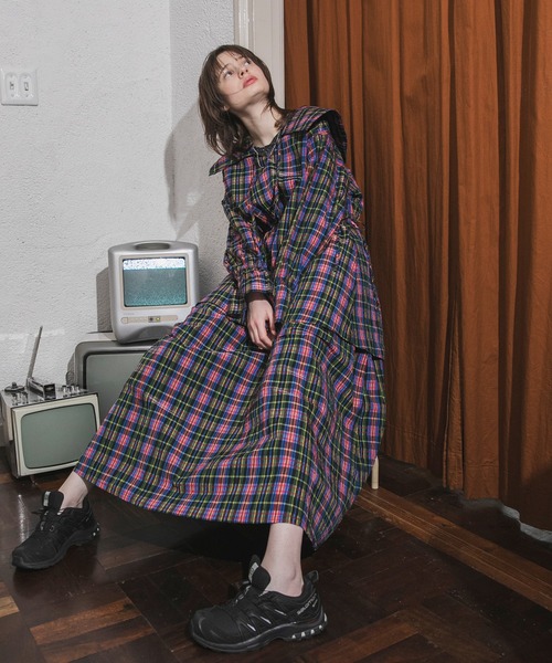 forksy.（フォルクシー）の「【forksy.】ビッグカラーキャンディースリーブチェック柄ブラウス（シャツ/ブラウス・レディース・ベージュ系その他/ネイビー系1/パープル系その他/レッド系その他・FREE）」の4枚目の写真