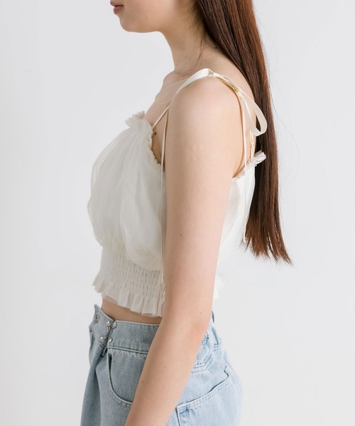 OLIVE des OLIVE（オリーブデオリーブ）の「チュール重ね裾シャーリングキャミ　1041060600（キャミソール・レディース・チャコールグレー/オフホワイト/ブラック・FREE）」の5枚目の写真