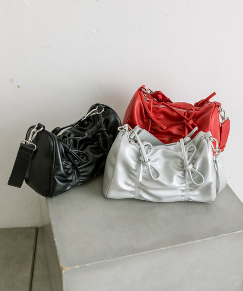 loti（ロティ）の「loti リボンギャザースクエアBAG（ショルダーバッグ・レディース・ブラック/シルバー/レッド・ONE SIZE）」の10枚目の写真