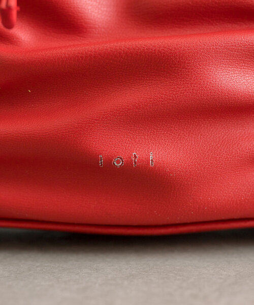 loti（ロティ）の「loti リボンギャザースクエアBAG（ショルダーバッグ・レディース・ブラック/シルバー/レッド・ONE SIZE）」の21枚目の写真