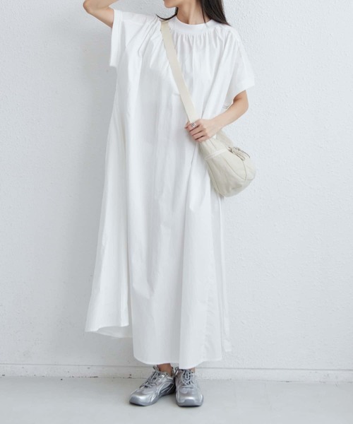 MAISON DE THERESE（メゾン ド テレーズ）の「フレンチ袖ビッグシルエットロングワンピース（ワンピース・レディース・ブラック/モカ/ネイビー/ホワイト・FREE）」の21枚目の写真