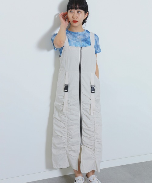 Ray BEAMS（レイビームス）の「Ray BEAMS / ギャザー ジップ サロペット ワンピース（ワンピース・レディース・ホワイト系その他6/ブラック・0/1）」の3枚目の写真