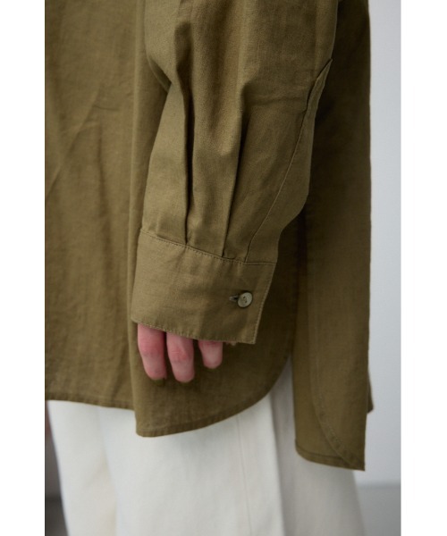 AZUL by moussy(アズールバイマウジー)の「コットンリネンバックデザインシャツ(シャツ/ブラウス・レディース・ブラック/カーキ/アイボリー・FREE)」の6枚目の写真