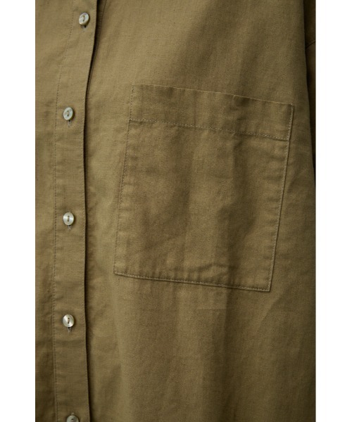 AZUL by moussy(アズールバイマウジー)の「コットンリネンバックデザインシャツ(シャツ/ブラウス・レディース・ブラック/カーキ/アイボリー・FREE)」の4枚目の写真