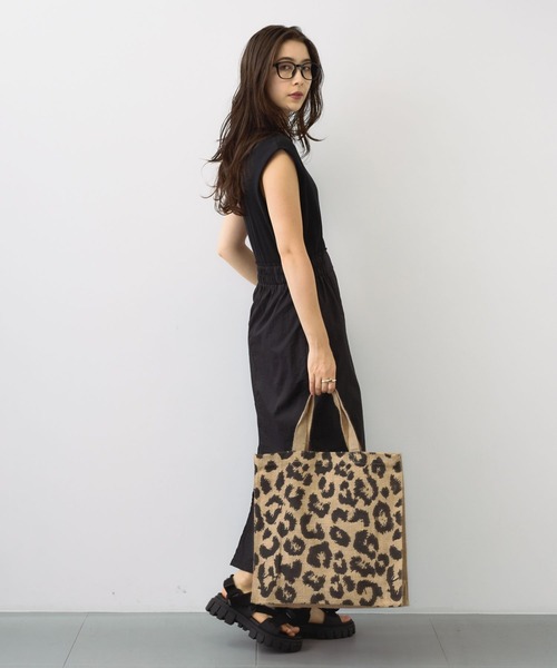 saloon（サルーン）の「SALOON(サルーン)/ドッキングタイトワンピース【洗濯機洗い可】（ワンピース・レディース・ブラック/ダークブルー/ベージュ・FREE）」の10枚目の写真