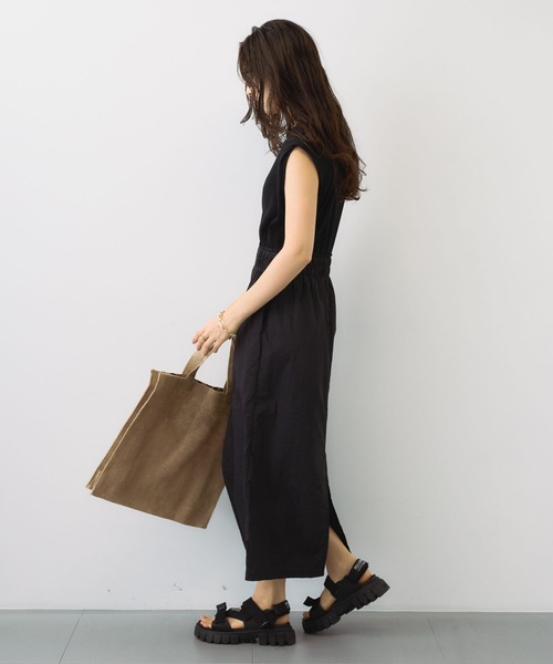 saloon（サルーン）の「SALOON(サルーン)/ドッキングタイトワンピース【洗濯機洗い可】（ワンピース・レディース・ブラック/ダークブルー/ベージュ・FREE）」の9枚目の写真