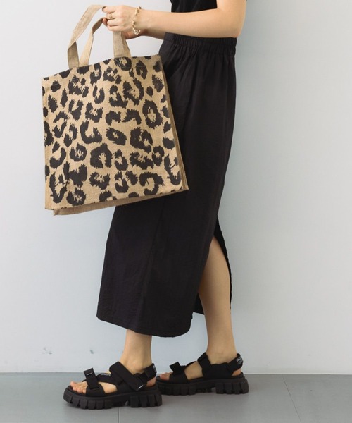 saloon（サルーン）の「SALOON(サルーン)/ドッキングタイトワンピース【洗濯機洗い可】（ワンピース・レディース・ブラック/ダークブルー/ベージュ・FREE）」の7枚目の写真