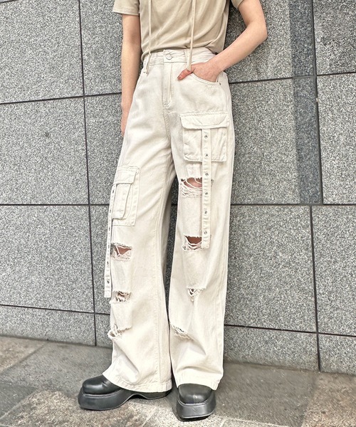 solleim(ソルレム)の「ダメージカーゴデニム(デニムパンツ・レディース・オフホワイト/ブルー/ブラック・S/M)」の11枚目の写真
