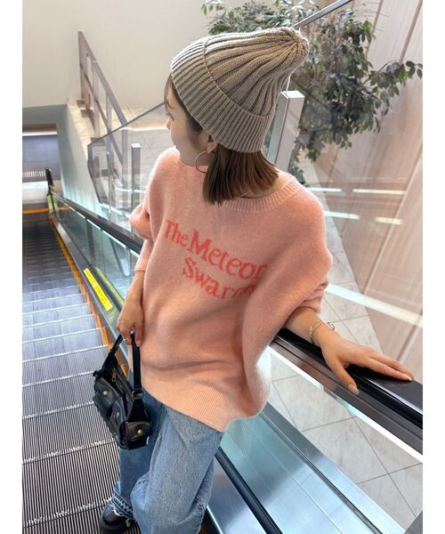 Ungrid(アングリッド)の「【WEB限定】ロゴルーズニット(ニット/セーター・レディース・ネイビー/チャコールグレー/アイボリー/ピンク・FREE)」の4枚目の写真