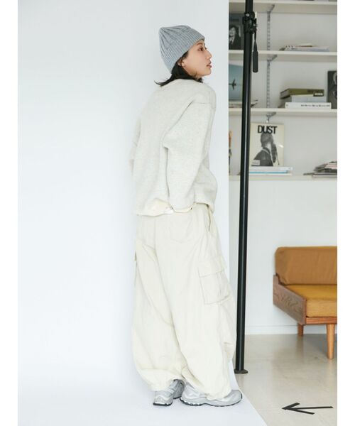 Ungrid(アングリッド)の「【WEB限定】ロゴルーズニット(ニット/セーター・レディース・ネイビー/チャコールグレー/アイボリー/ピンク・FREE)」の17枚目の写真