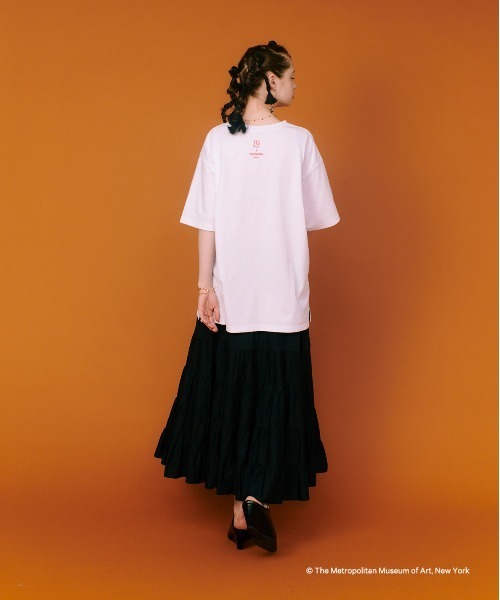 manana suerte(マニャーナスエルテ)の「THE METコラボ オーバーサイズTシャツ(Tシャツ/カットソー・レディース・ブラック/ホワイト・FREE)」の14枚目の写真