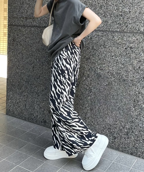 clear（クリア）の「アニマルプリントパンツ［大人 カジュアル ゼブラ柄］≪再入荷≫（その他パンツ・レディース・アイボリー/ブラック・F）」の12枚目の写真