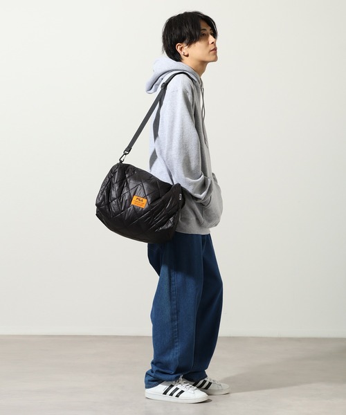 FILA(フィラ)の「【FILA/フィラ】 パデット ドラムショルダーバッグ(ショルダーバッグ・メンズ・アイボリー/カーキ/ブラック・FREE)」の9枚目の写真