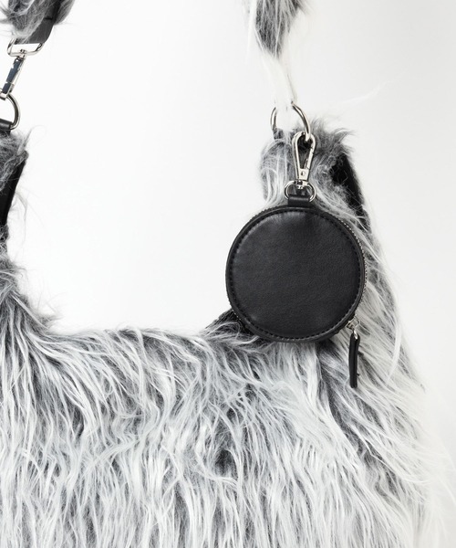 HARE（ハレ）の「ファーBIGショルダーバッグ(HARE)（ショルダーバッグ・レディース・ブラック/グレー・FREE）」の12枚目の写真